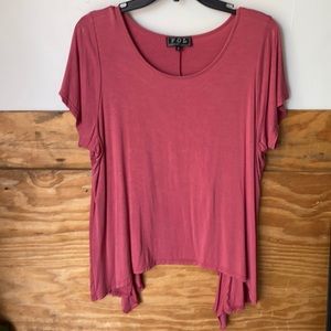 Cute tshirt with cut out back